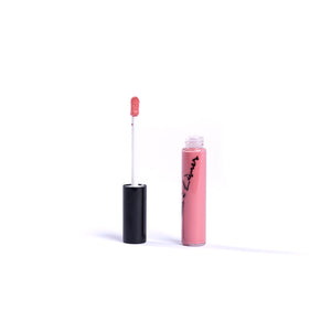 makeup looks bassam Velour A Lèvres