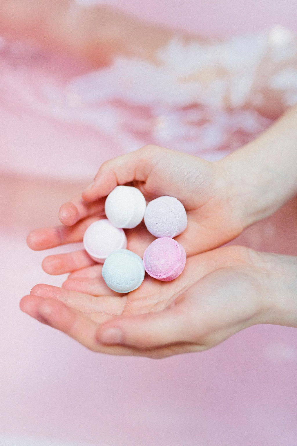 Isabelle Laurier Fizzing Bath Marbles Rainbow White – Coconut