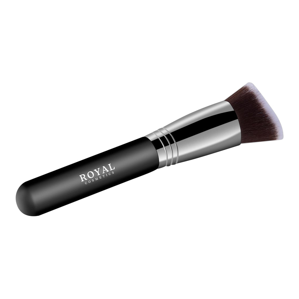 Royal Cosmetics - The EDGE FOUNDATION kabuki | MazenOnline