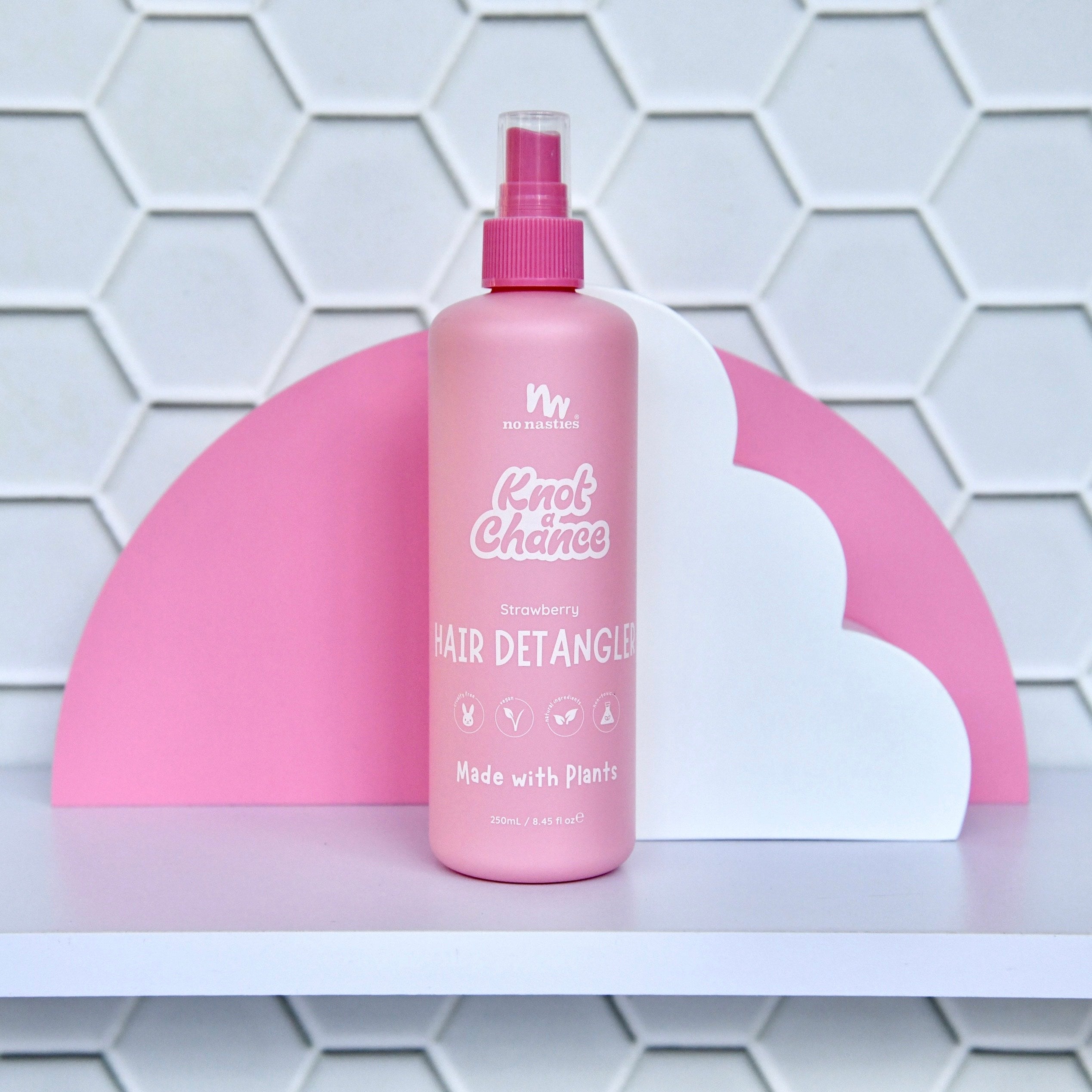 No Nasties Kids Hair Detangling Spray in Strawberry 250ml