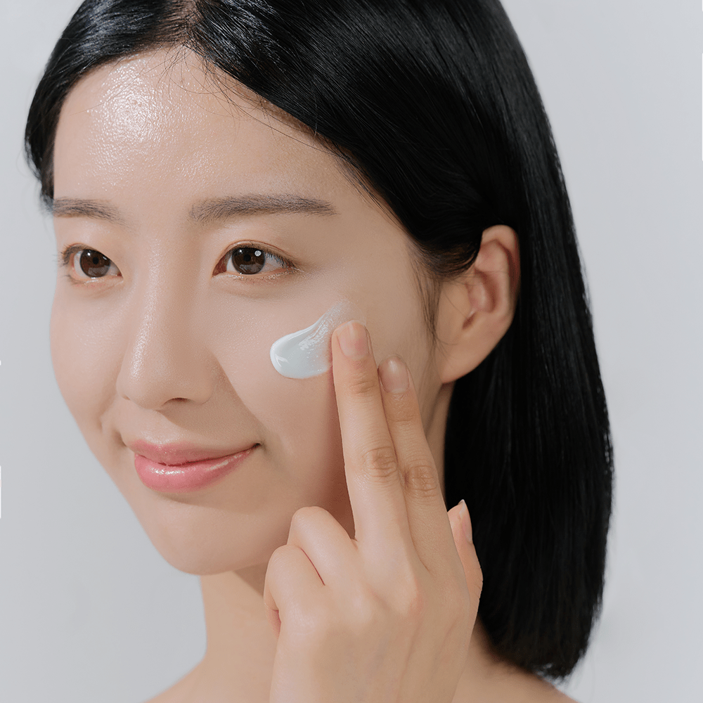 SKIN1004 - Hyalu-Cica Water-Fit Sun Serum SPF50+ PA++++ | MazenOnline