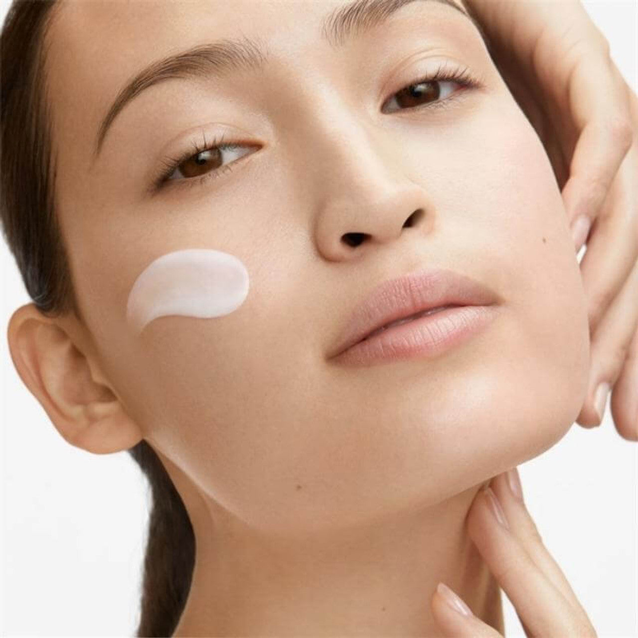 مستحلب نهاري لتنعيم التجاعيد من بينيفيانس بعامل حماية من الشمس SPF20 Secondary image
