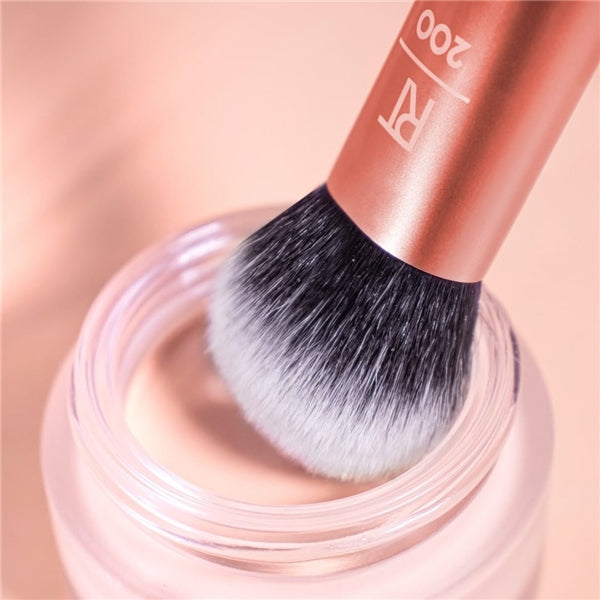real techniques foundation brush